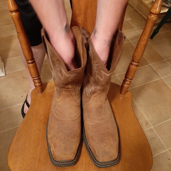 Men's ariat steel toe boot. - Picture 4 of 8